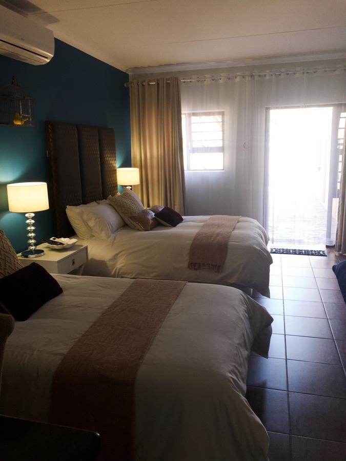 The Hedge Guesthouse Kuruman Exterior photo